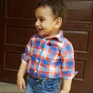 Meet your Posher, Khalida